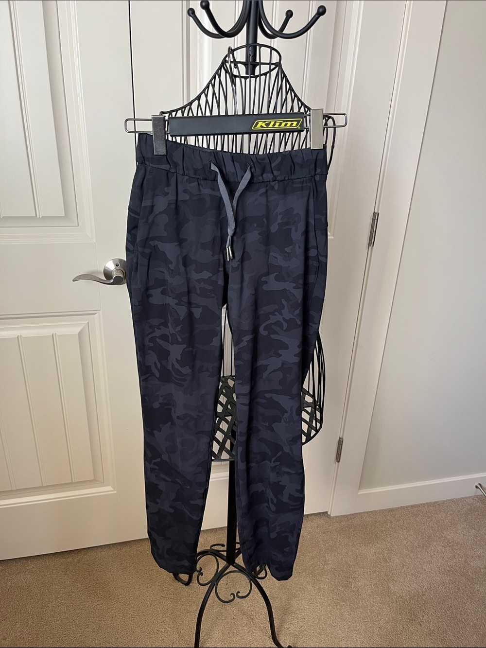 Women’s Black Camo Jogger Pants